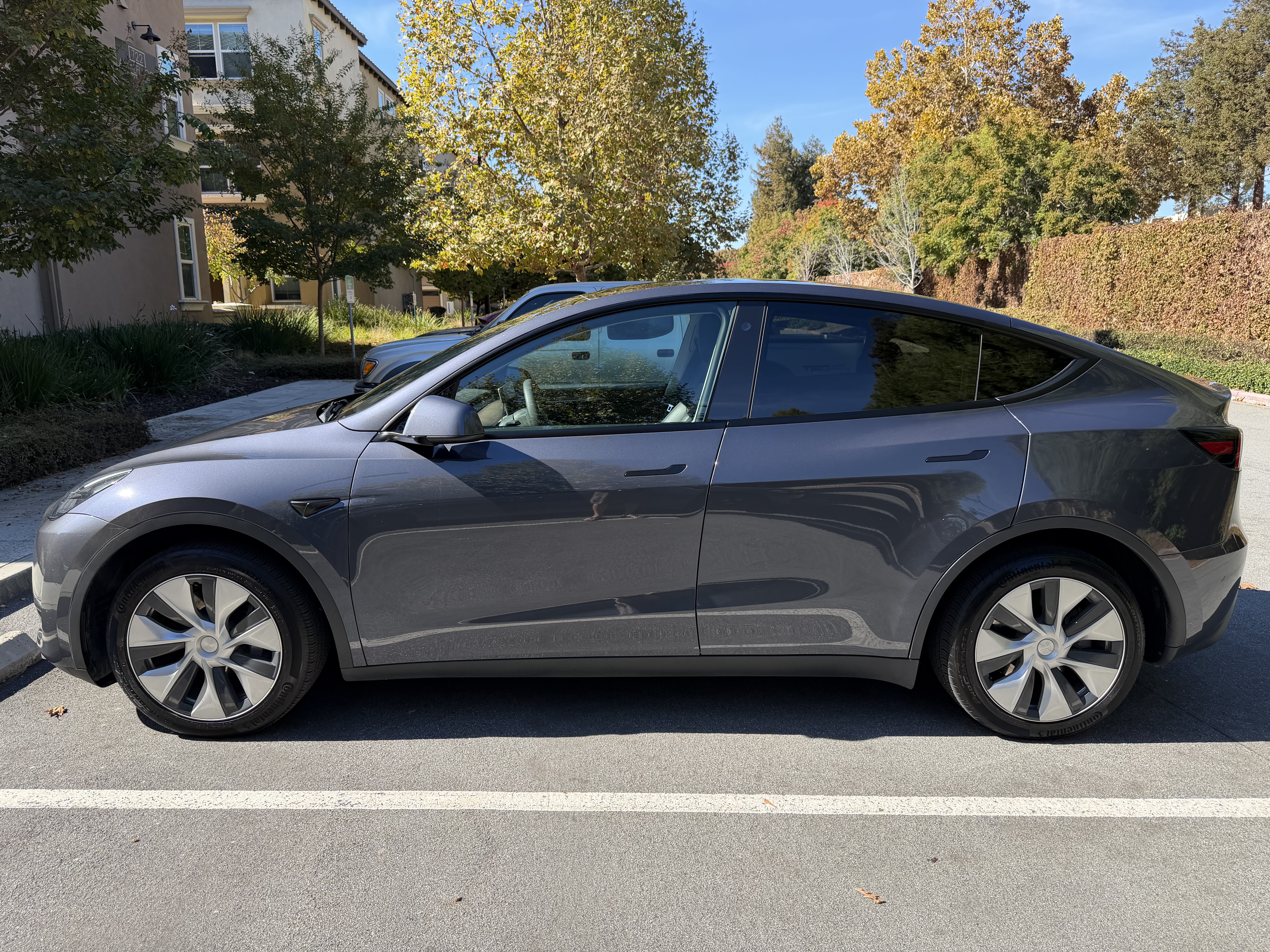 Used 2023 Tesla Model Y Long Range AWD/4WD image 6