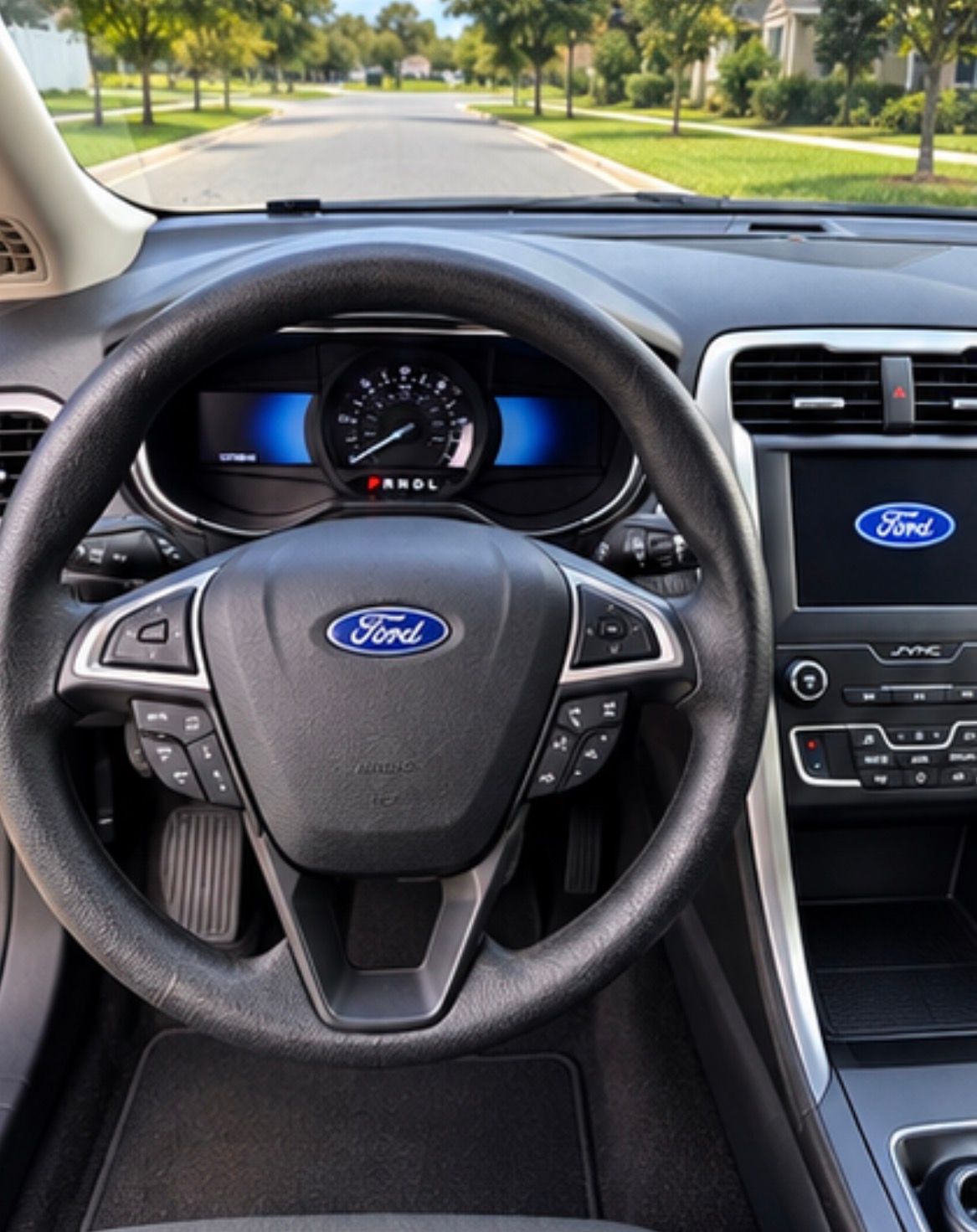 Used 2019 Ford Fusion SE FWD image 9