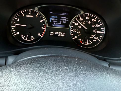 Used 2015 Nissan Pathfinder Platinum FWD image 10