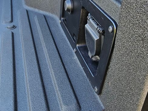 Used 2020 Toyota Tacoma TRD Off-Road image 19