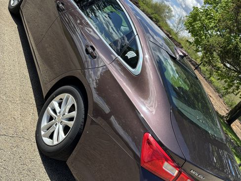 Used 2016 Chevrolet Malibu LT FWD image 12