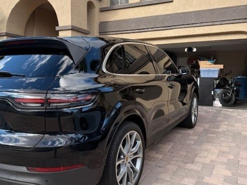 Used 2020 Porsche Cayenne image 4