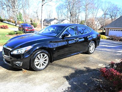 Used 2018 INFINITI Q70 Luxe w/ Cargo Package