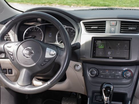 Used 2017 Nissan Sentra SV image 15