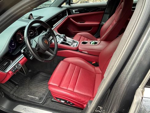 Used 2022 Porsche Panamera 4S w/ Premium Package image 13