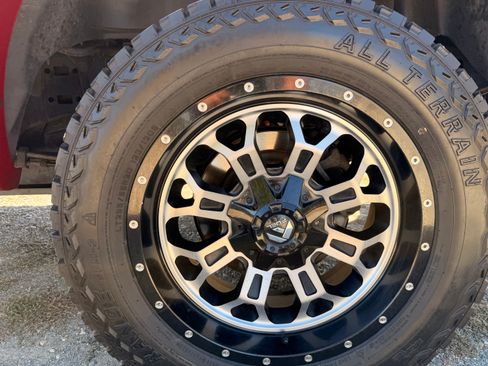 Used 2015 Ford F150 Platinum w/ Equipment Group 701A Luxury AWD/4WD image 8