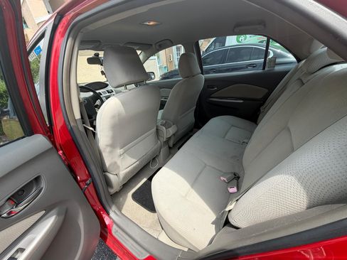Used 2009 Toyota Yaris Sedan FWD image 8