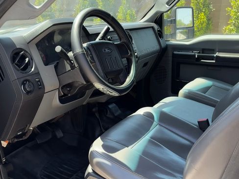 Used 2013 Ford F250 XL w/ PWR Equipment Group AWD/4WD image 10