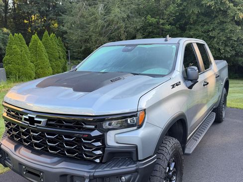 Used 2024 Chevrolet Silverado 1500 ZR2 w/ ZR2 Bison Edition AWD/4WD image 1