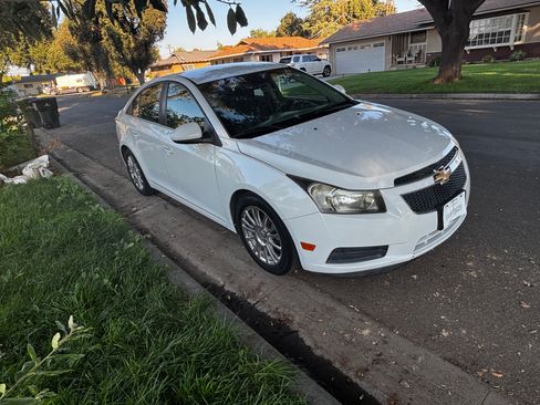 Used 2012 Chevrolet Cruze Eco image 6