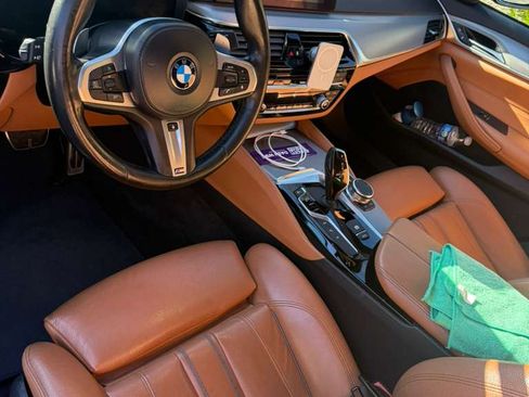 Used 2019 BMW 530e w/ M Sport Package image 14