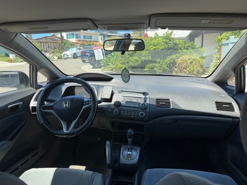 Used 2010 Honda Civic LX image 9