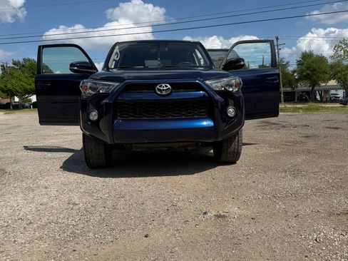 Used 2015 Toyota 4Runner SR5 image 4