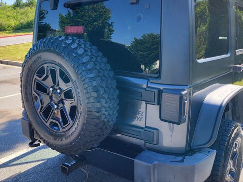 Used 2016 Jeep Wrangler Unlimited Sport image 6