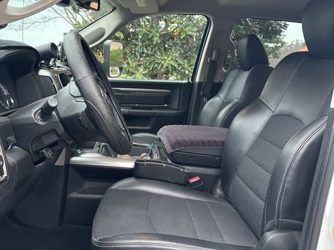 Used 2018 RAM 2500 Big Horn w/ Sport Appearance Group image 11