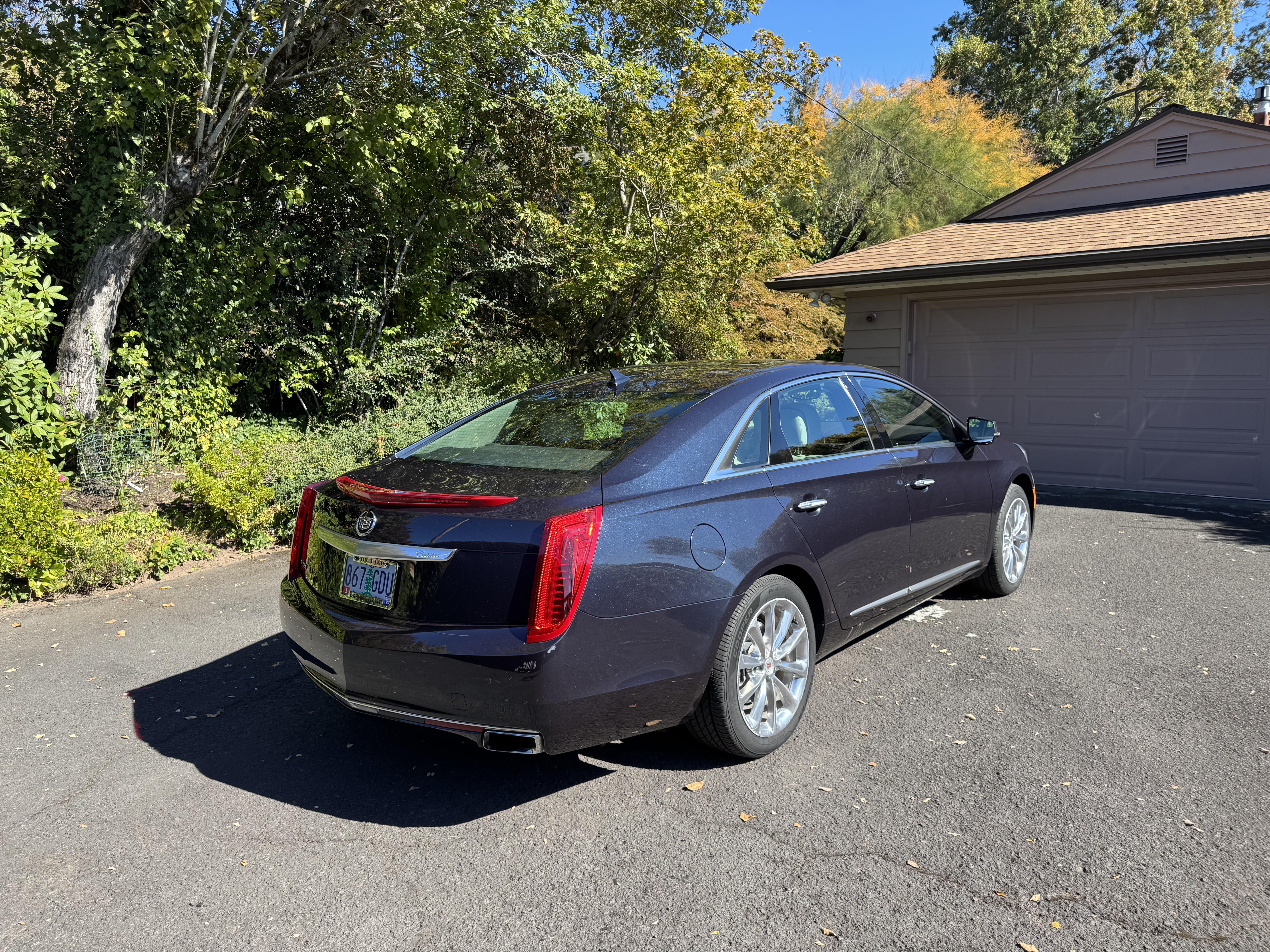 Used 2013 Cadillac XTS Premium FWD image 6