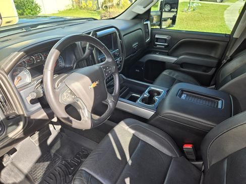 Used 2018 Chevrolet Silverado 2500 LTZ w/ Duramax Plus Package image 9