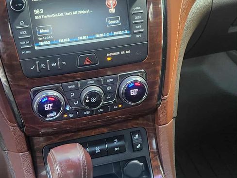 Used 2014 Buick Enclave Leather image 15