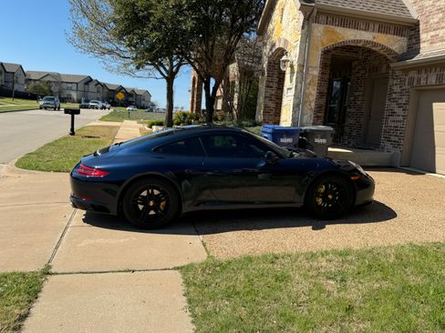 Used 2017 Porsche 911 Carrera image 9