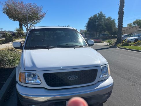 Used 2002 Ford F150 4x4 SuperCrew image 1