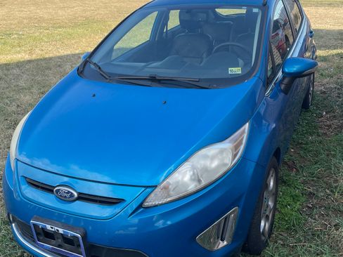 Used 2012 Ford Fiesta SES image 1