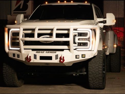 Used 2026 Ford F450 Platinum w/ FX4 Off-Road Package AWD/4WD image 8