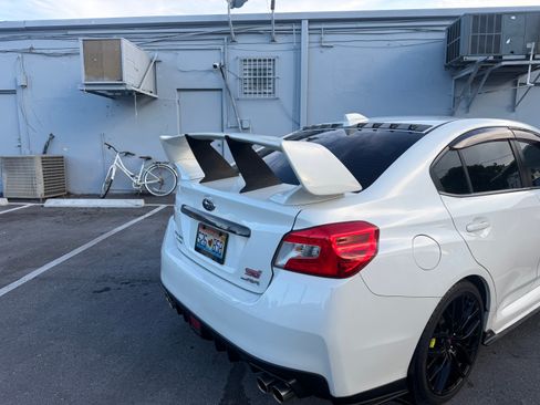 Used 2018 Subaru WRX STI AWD/4WD image 9