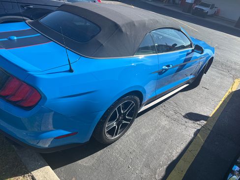 Used 2022 Ford Mustang GT Premium w/ Equipment Group 401A RWD image 2