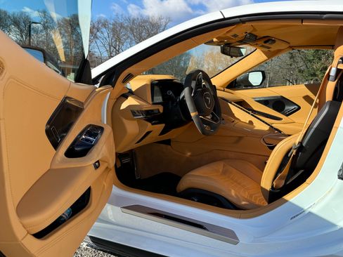 Used 2023 Chevrolet Corvette Stingray Premium Conv w/ Z51 Performance Package image 27