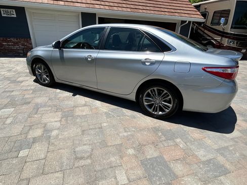 Used 2016 Toyota Camry SE FWD image 10