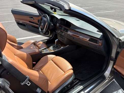 Used 2008 BMW 328i Convertible RWD image 11