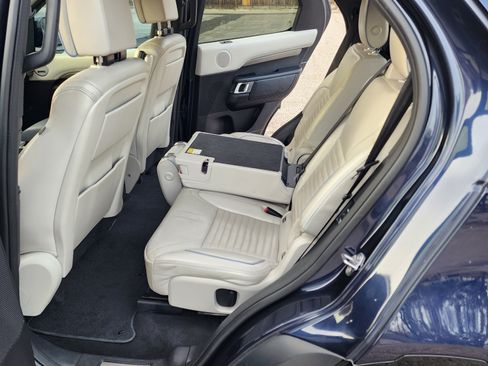 Used 2017 Land Rover Discovery HSE Luxury image 19