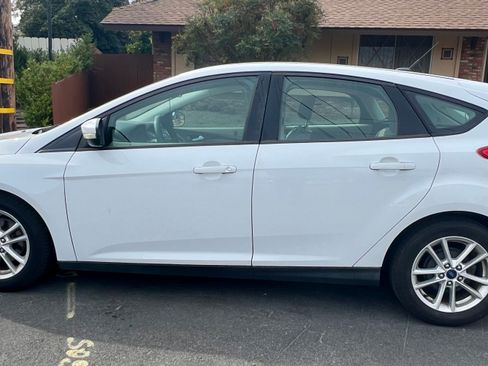Used 2015 Ford Focus SE image 6
