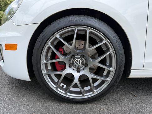 Used 2012 Volkswagen GTI 2-Door FWD image 11