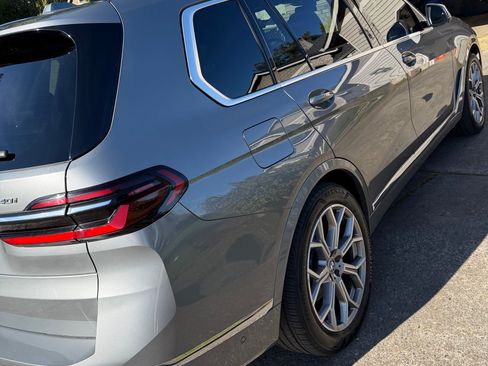 Used 2023 BMW X7 xDrive40i w/ Premium Package image 18