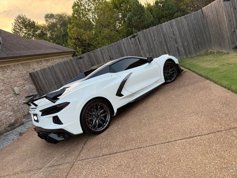 Used 2023 Chevrolet Corvette Stingray Convertible w/ 1LT image 13