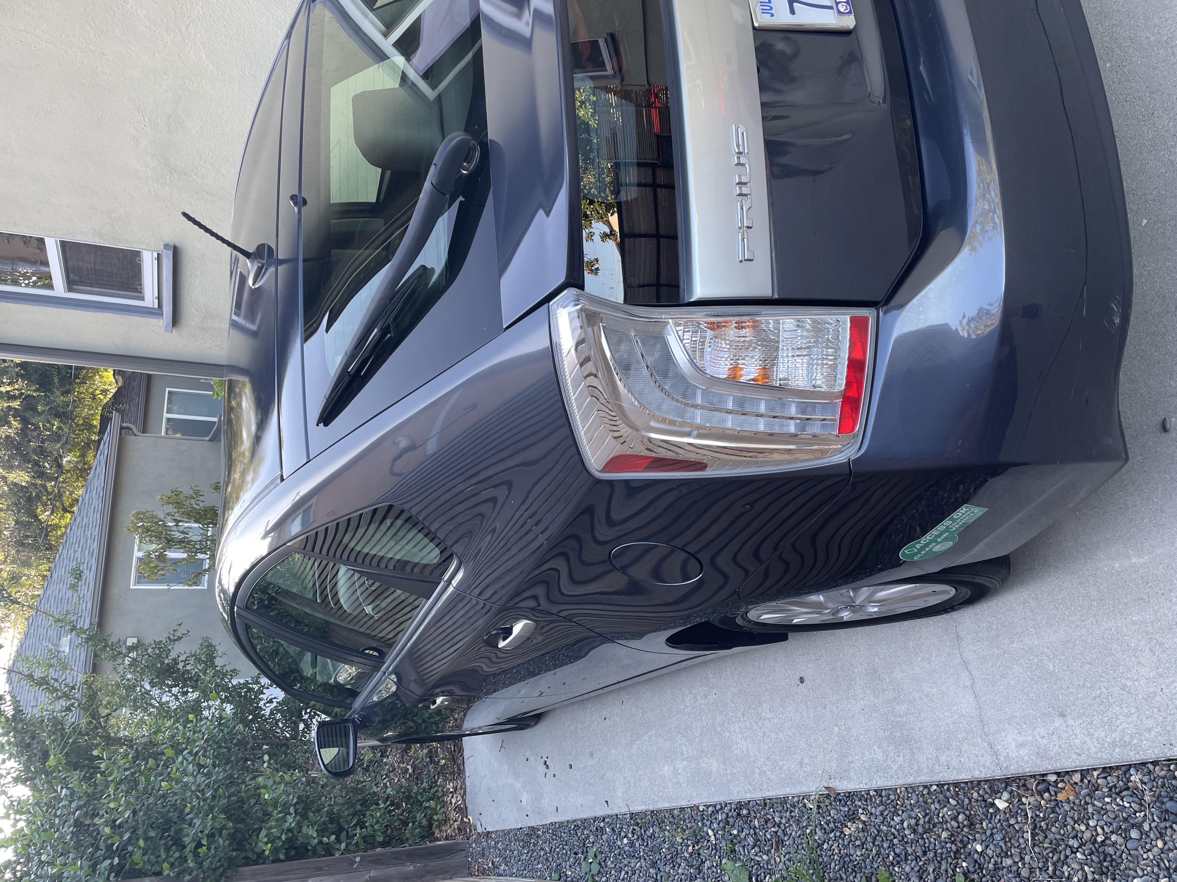 Used 2014 Toyota Prius Prime Plug-In Hybrid FWD image 4