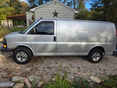 Used 2016 GMC Savana 3500 Van 3D