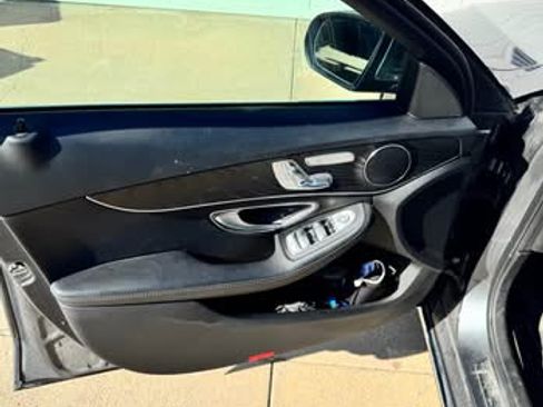 Used 2017 Mercedes-Benz C 300 4MATIC Sedan image 5