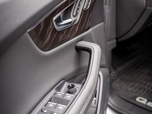 Used 2023 Audi Q8 Premium Plus w/ Premium Plus Package image 17