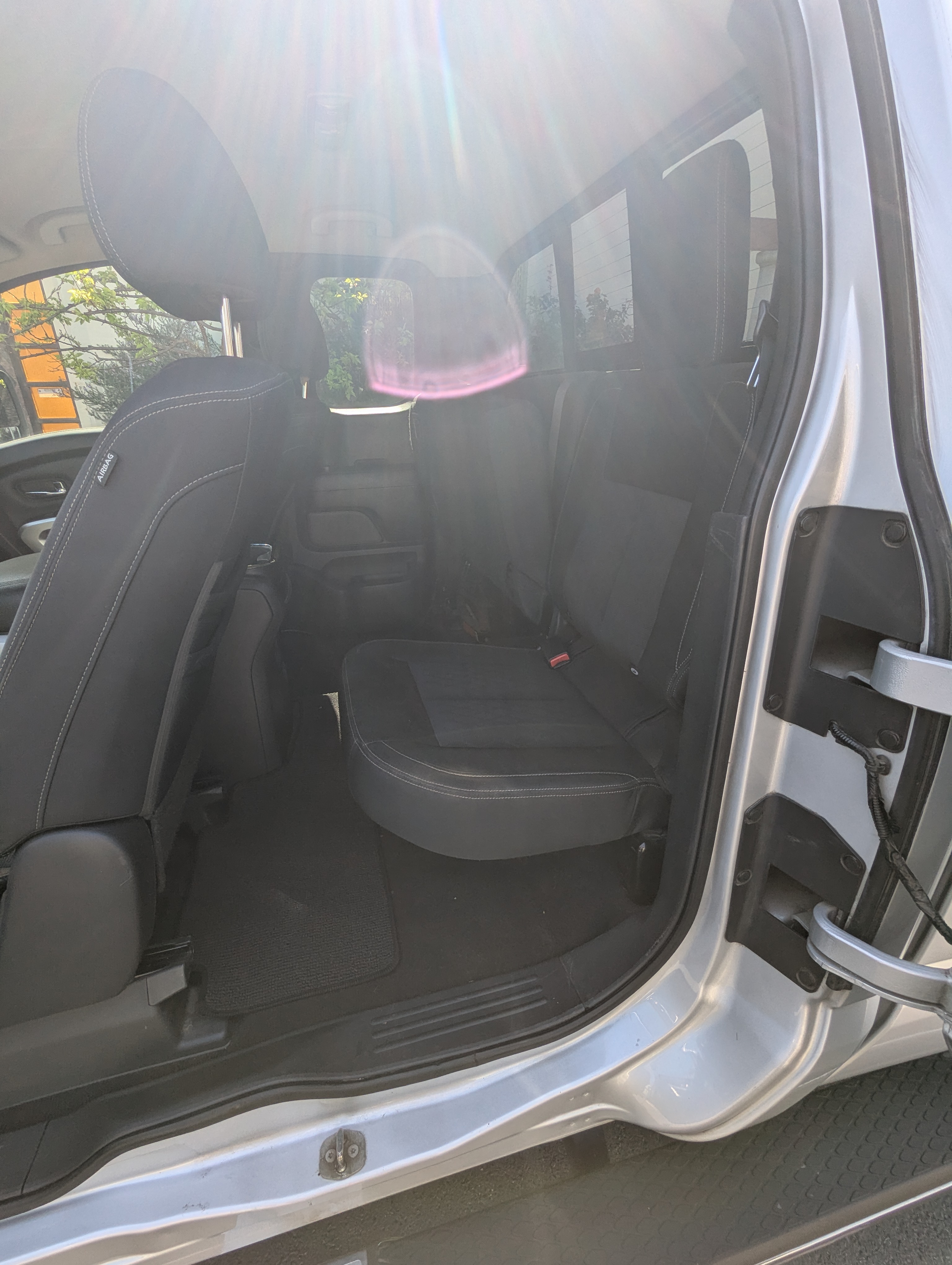 Used 2017 Nissan Titan SV AWD/4WD image 14