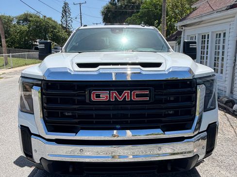 Used 2025 GMC Sierra 2500 Pro w/ 1SA Pro Safety Plus Package AWD/4WD image 4