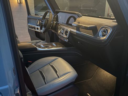 Used 2025 Mercedes-Benz G 63 AMG 4MATIC image 4