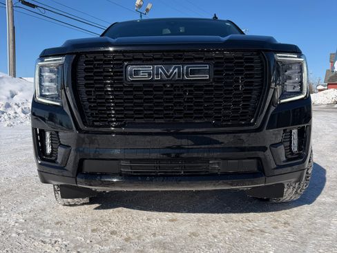 Used 2021 GMC Yukon SLT w/ SLT Luxury Plus Package image 12
