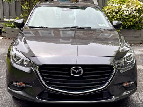 Used 2017 MAZDA MAZDA3 Touring w/ Popular Equipment Package FWD image 6