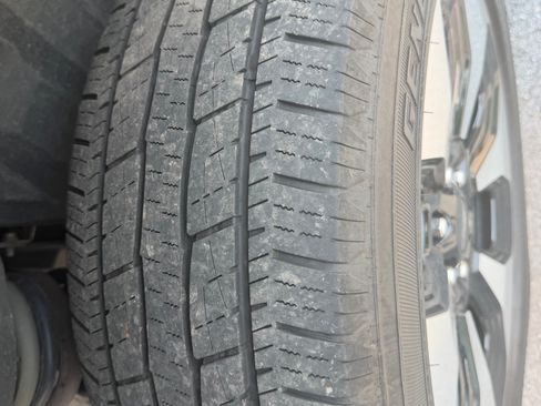 Used 2023 Ford F150 Lightning Platinum AWD/4WD image 19