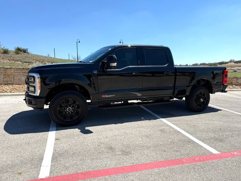 Used 2023 Ford F250 Lariat w/ Lariat Ultimate Package AWD/4WD image 4