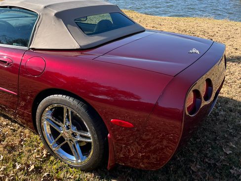 Used 2003 Chevrolet Corvette Convertible w/ Preferred Equipment Group1 image 16