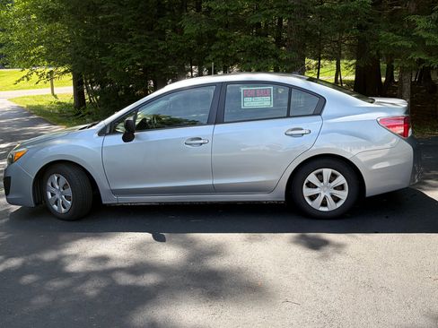Used 2014 Subaru Impreza 2.0i AWD/4WD image 3