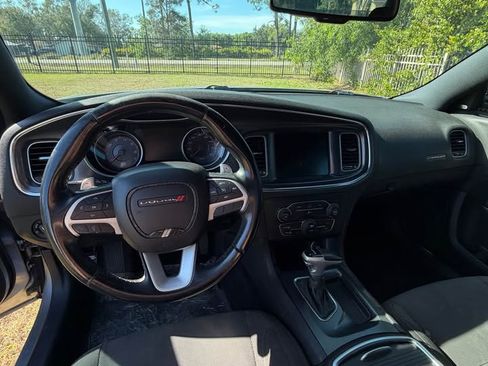 Used 2016 Dodge Charger R/T image 10